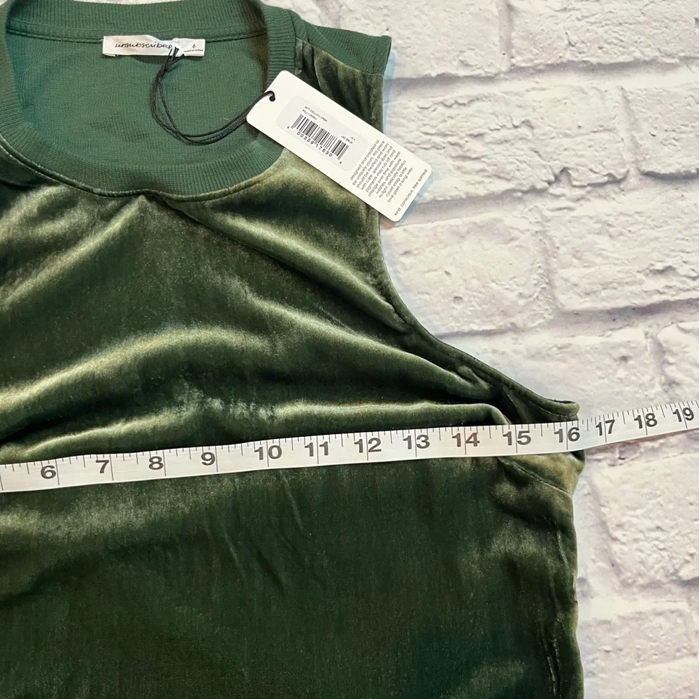 🆕 Green Velvet Silk Dress by Unsubscribed - Picture 9 of 10